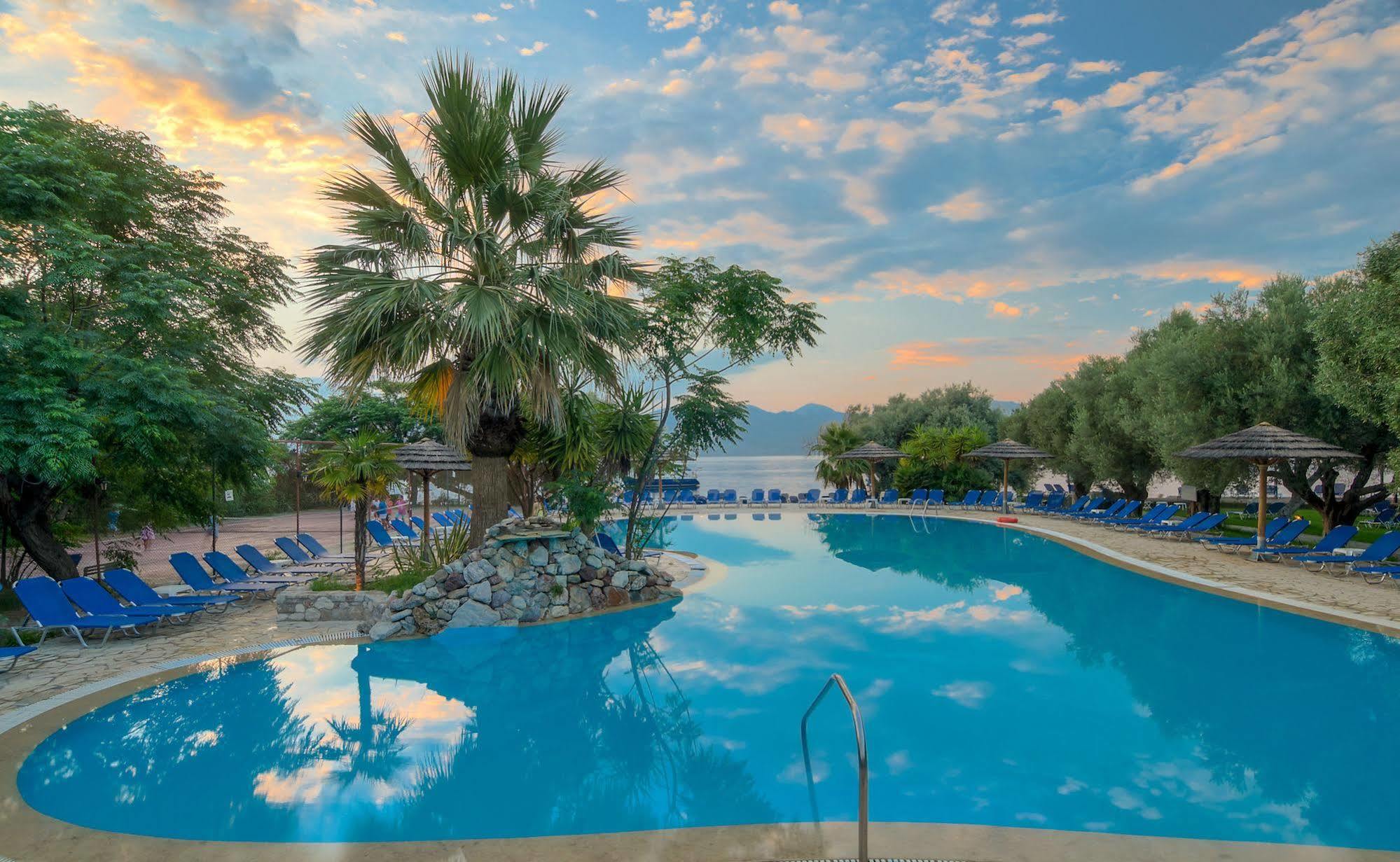 פסאתופירגוס Florida Blue Bay Resort & Spa מראה חיצוני תמונה